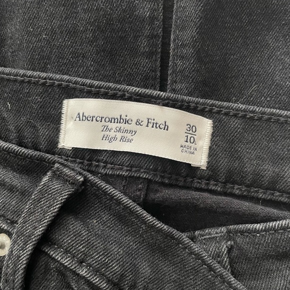 Abercrombie & Fitch The Skinny High Rose Black Jeans, 10L - Picture 3 of 5